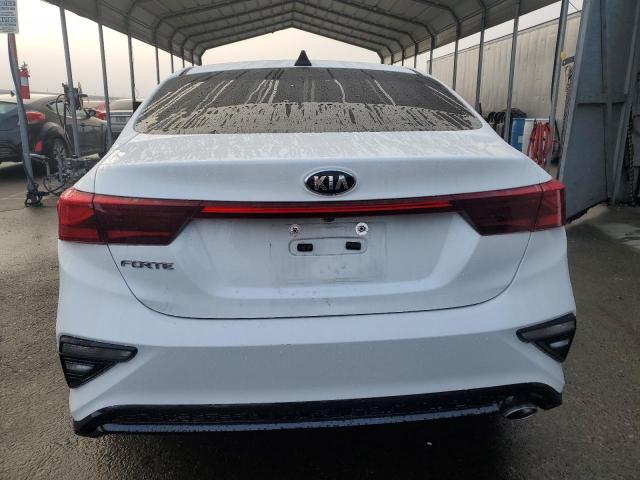 3KPF24AD8ME332469 KIA FORTE FE