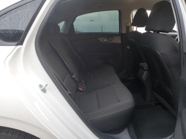 3KPF24AD8ME332469 KIA FORTE FE