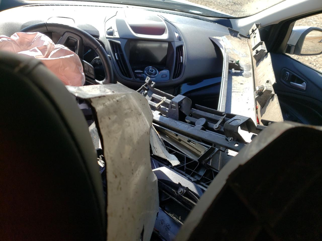 1FMCU0J96KUA88056 FORD ESCAPE 2019