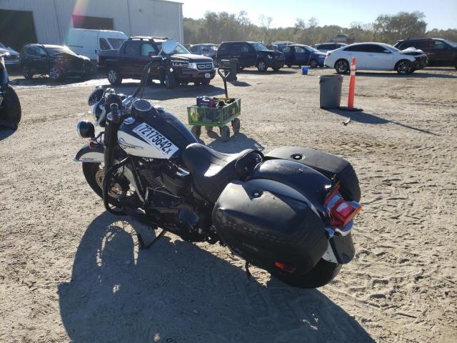 2019 HARLEY-DAVIDSON FLHC 1HD1YAJ21KB061382