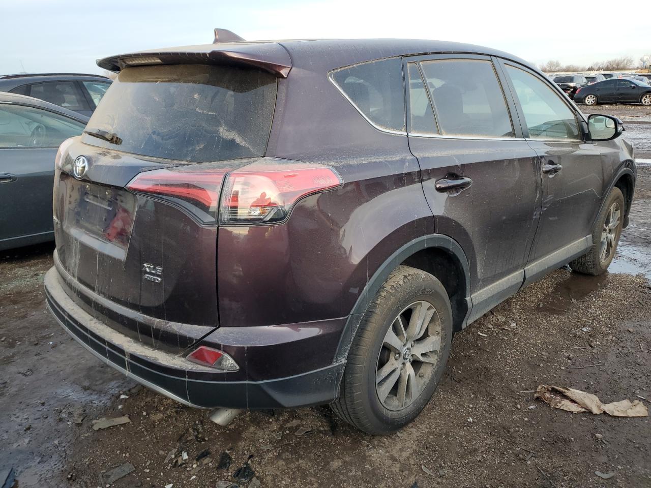 2T3RFREVXJW813552 2018 Toyota Rav4 Adventure