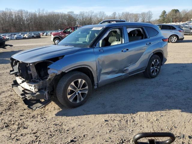 VIN 5TDGZRAH9LS010833 2020 Toyota Highlander, Xle no.1