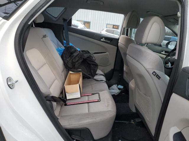 KM8J33A45JU744679 Hyundai TUCSON SEL