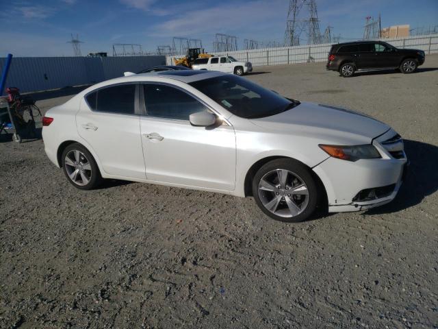 19VDE1F33EE001922 Acura ILX 20