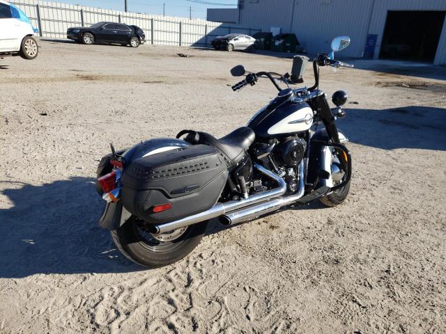 2019 HARLEY-DAVIDSON FLHC 1HD1YAJ21KB061382