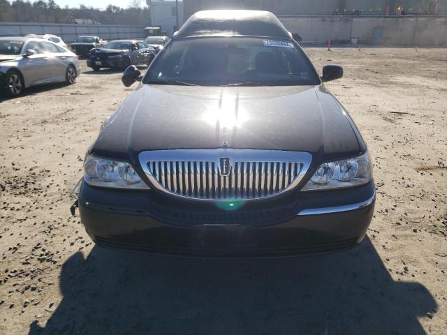2L1FM88W68X646191 Lincoln TOWNCAR