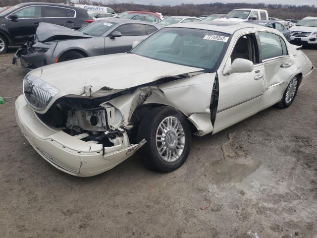 2006 Lincoln Town Car Signature Limited