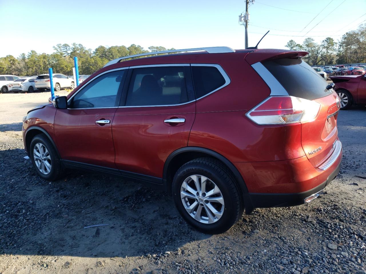 VIN: KNMAT2MV9GP644207 2016 NISSAN ROGUE