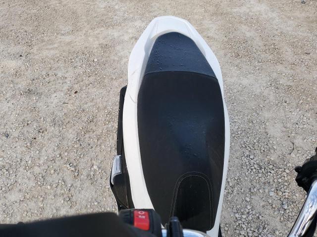 2015 HONDA PCX 150 RLHKF1807FY002128