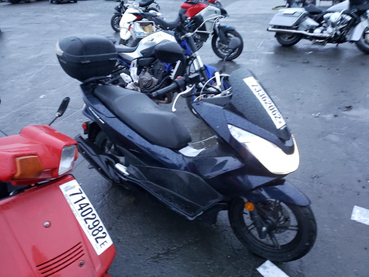 RLHKF1806JY301845 HONDA PCX 150 2018