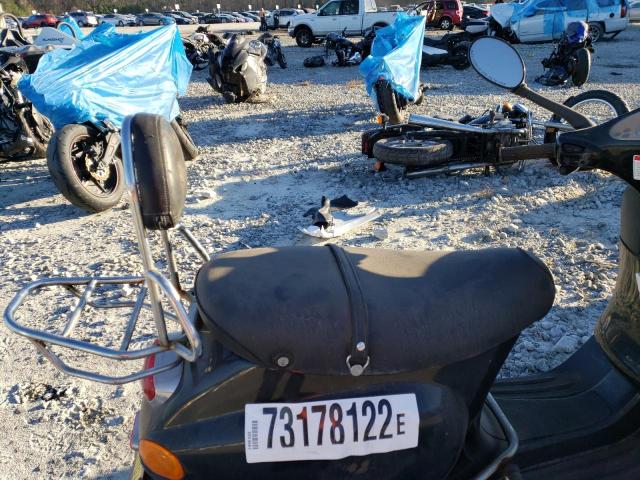 2001 VESPA M198F ZAPM198F415003417