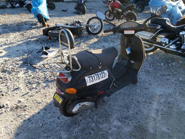 2001 VESPA M198F ZAPM198F415003417