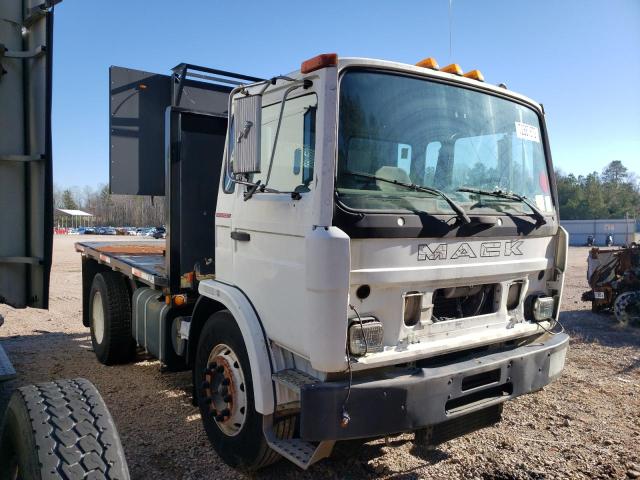 Salvage cars for sale from Copart Charles City, VA: 1999 Mack 200 MS200