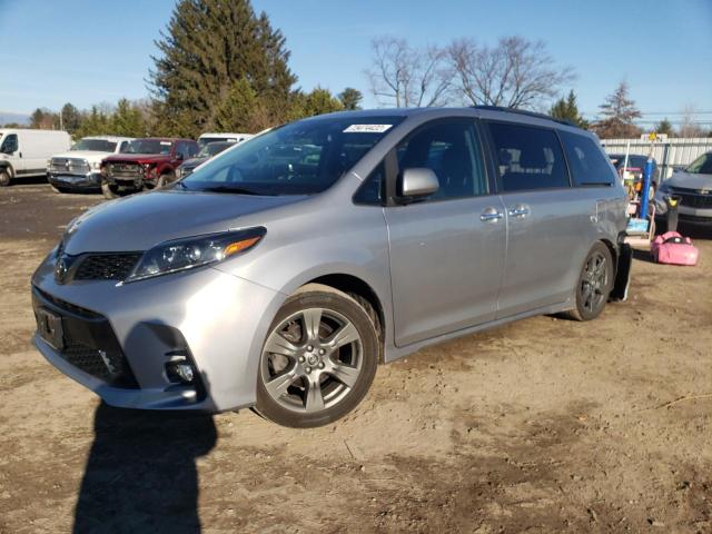 Salvage cars for sale from Copart Finksburg, MD: 2018 Toyota Sienna SE