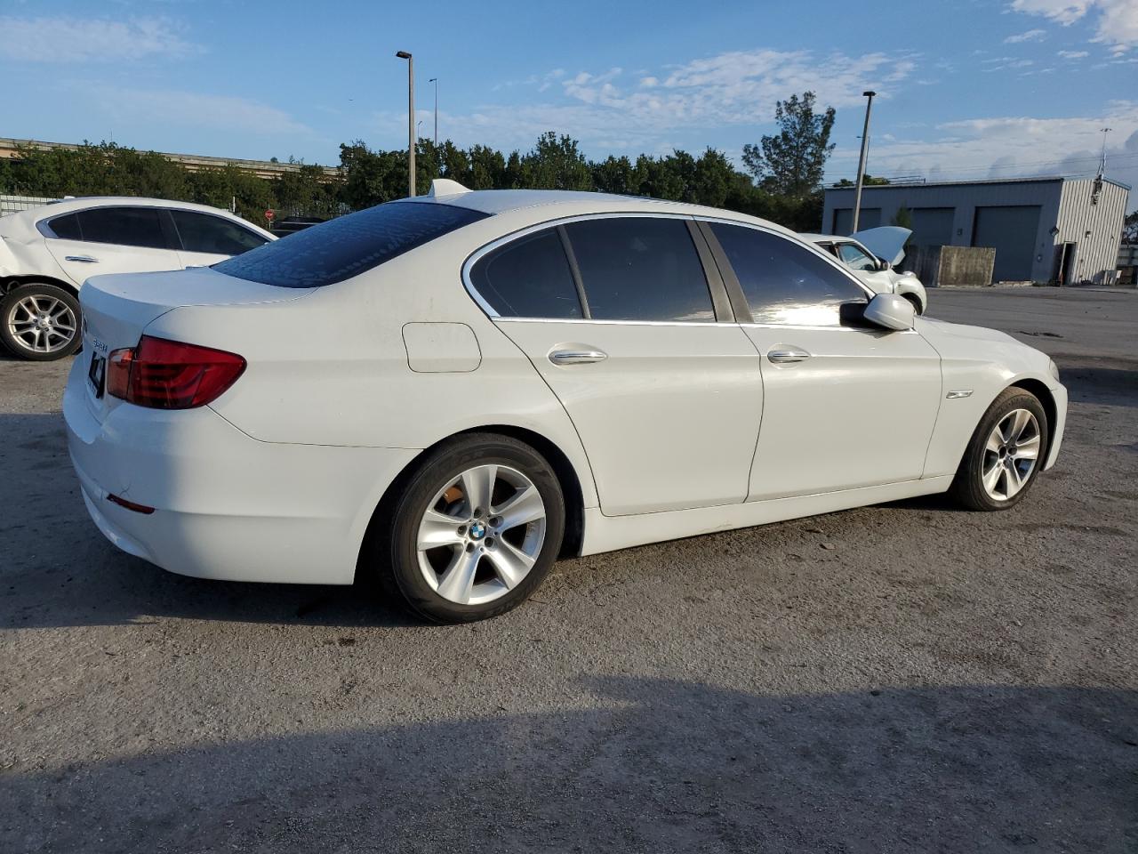 2011 BMW 528 I VIN: WBAFR1C58BC742030 Lot: 73183282