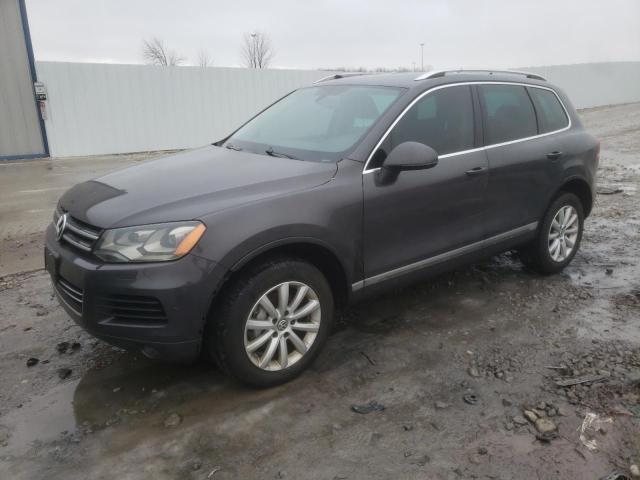Salvage cars for sale from Copart Appleton, WI: 2011 Volkswagen Touareg V6