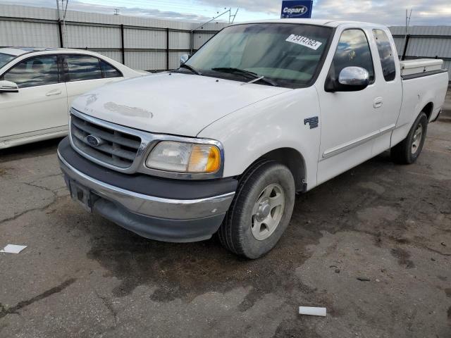 Salvage cars for sale from Copart Bakersfield, CA: 2000 Ford F150