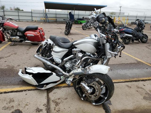 Salvage motorcycles for sale at Phoenix, AZ auction: 2010 Harley-Davidson Flhxse