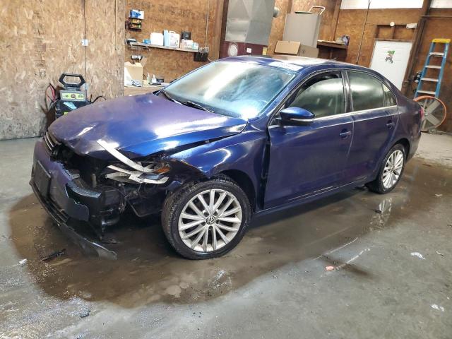 Salvage cars for sale from Copart Ebensburg, PA: 2013 Volkswagen Jetta SEL