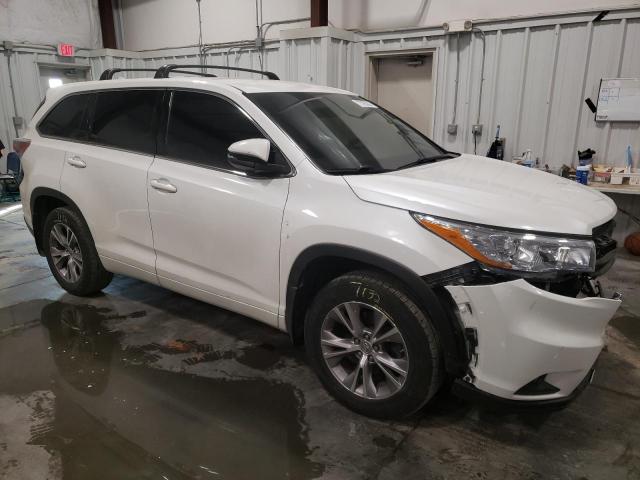 VIN 5TDBKRFH8FS192701 2015 Toyota Highlander, LE no.4