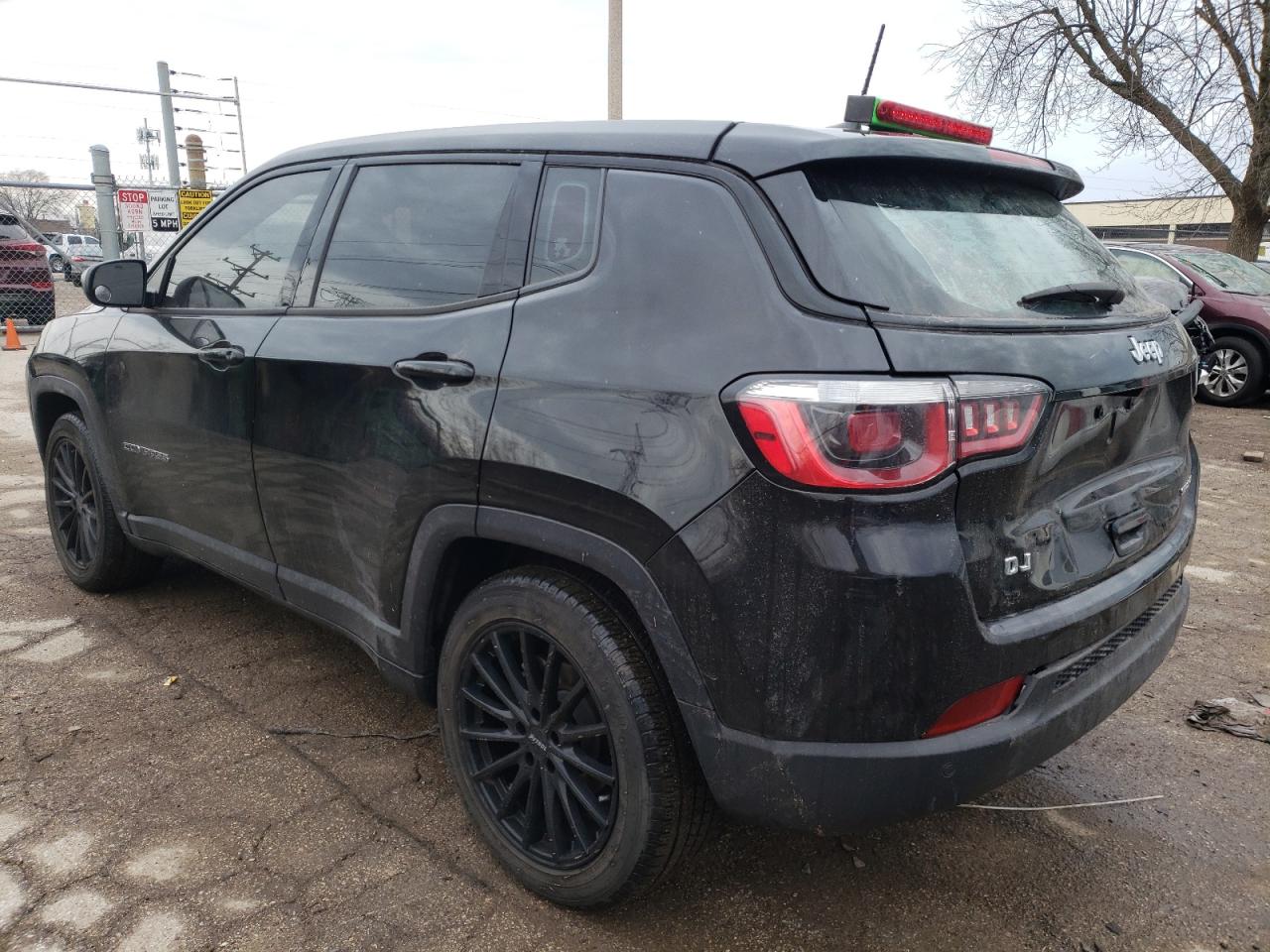 3C4NJCAB4JT368500 2018 Jeep Compass Sport