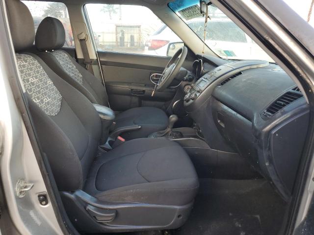 KNDJT2A24B7300125 KIA SOUL +