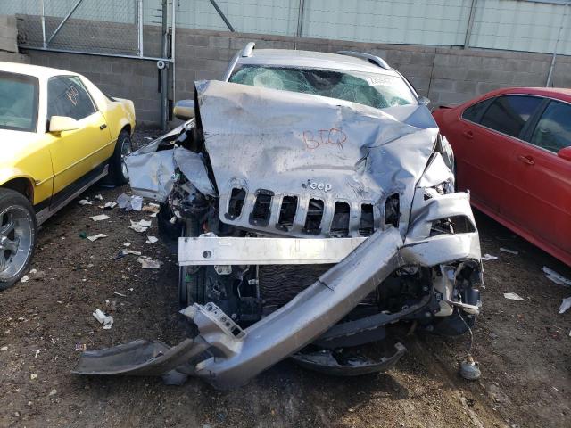1C4PJLCB4JD573990 Jeep Cherokee Latitude