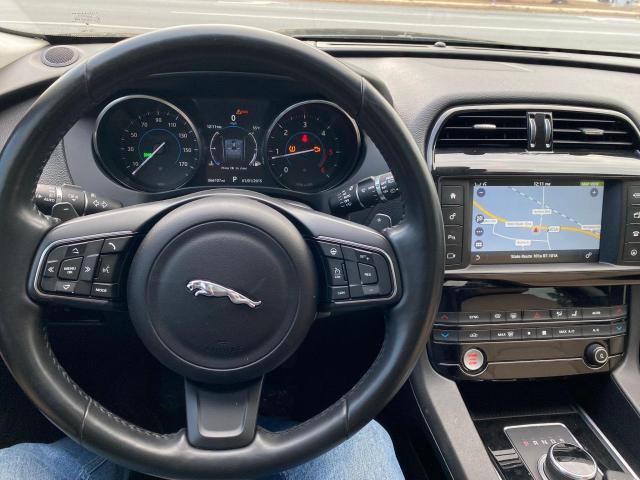 SADCJ2BN4HA089614 Jaguar F-pace Premium