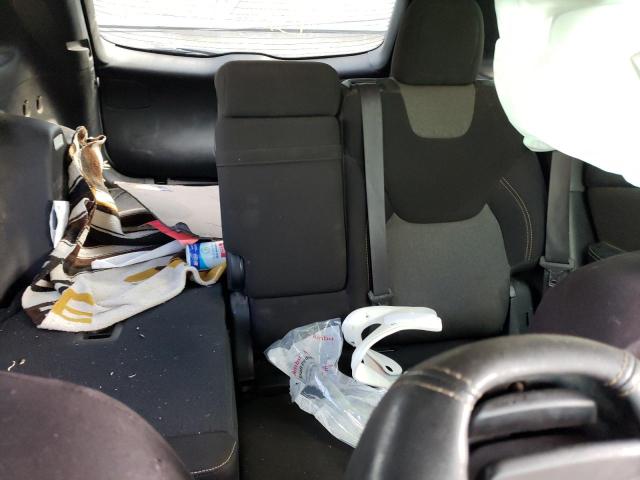 1C4PJLCB4JD573990 Jeep Cherokee Latitude
