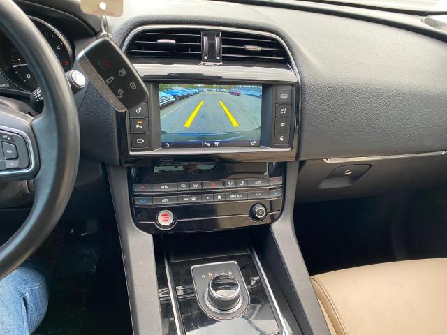 SADCJ2BN4HA089614 Jaguar F-pace Premium