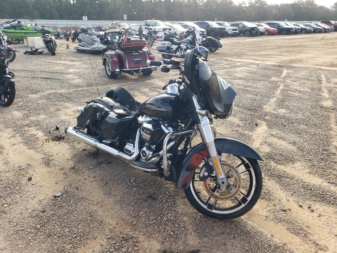 1HD1KBC18JB675789 HARLEY-DAVIDSON FLHX STREE 2018