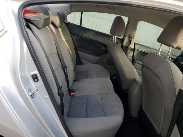 KNAFK4A6XG5527391 KIA FORTE LX
