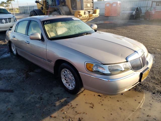 1998 Lincoln Town Car Signature