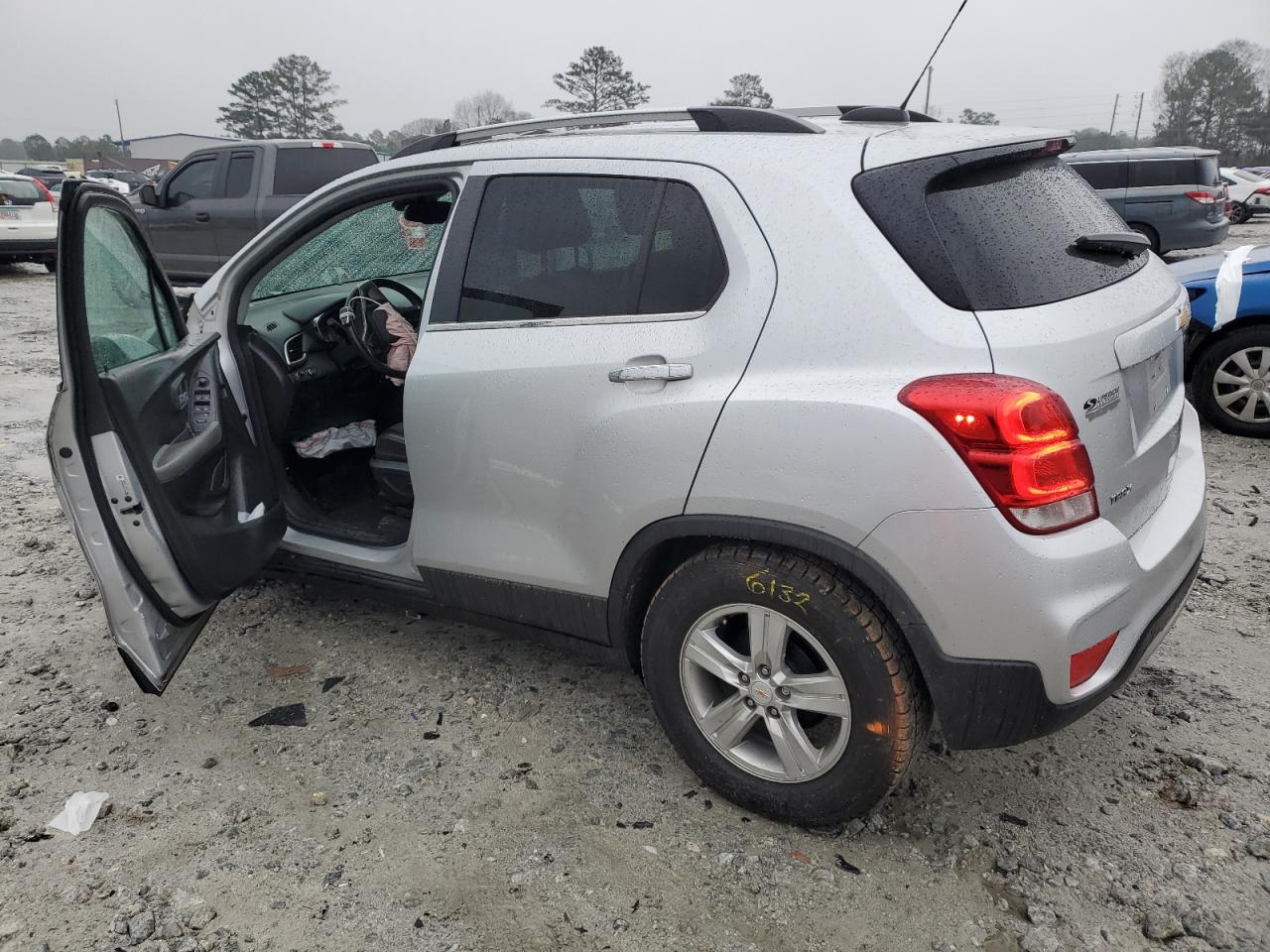 2019 Chevrolet Trax - Image 2