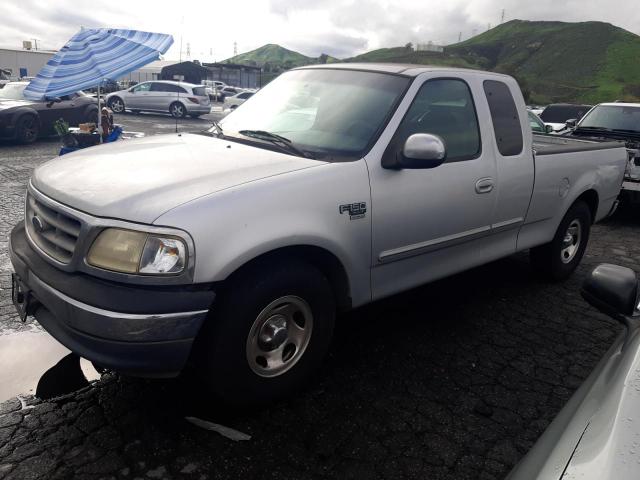Salvage cars for sale from Copart Colton, CA: 2000 Ford F150