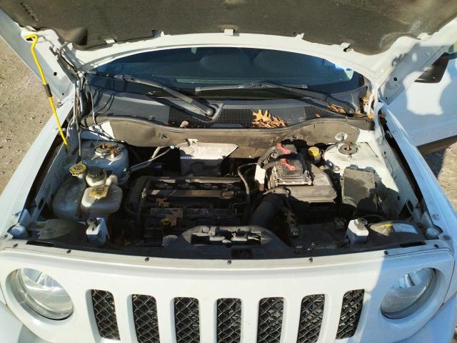 1C4NJPBB5GD813184 Jeep Patriot Sport