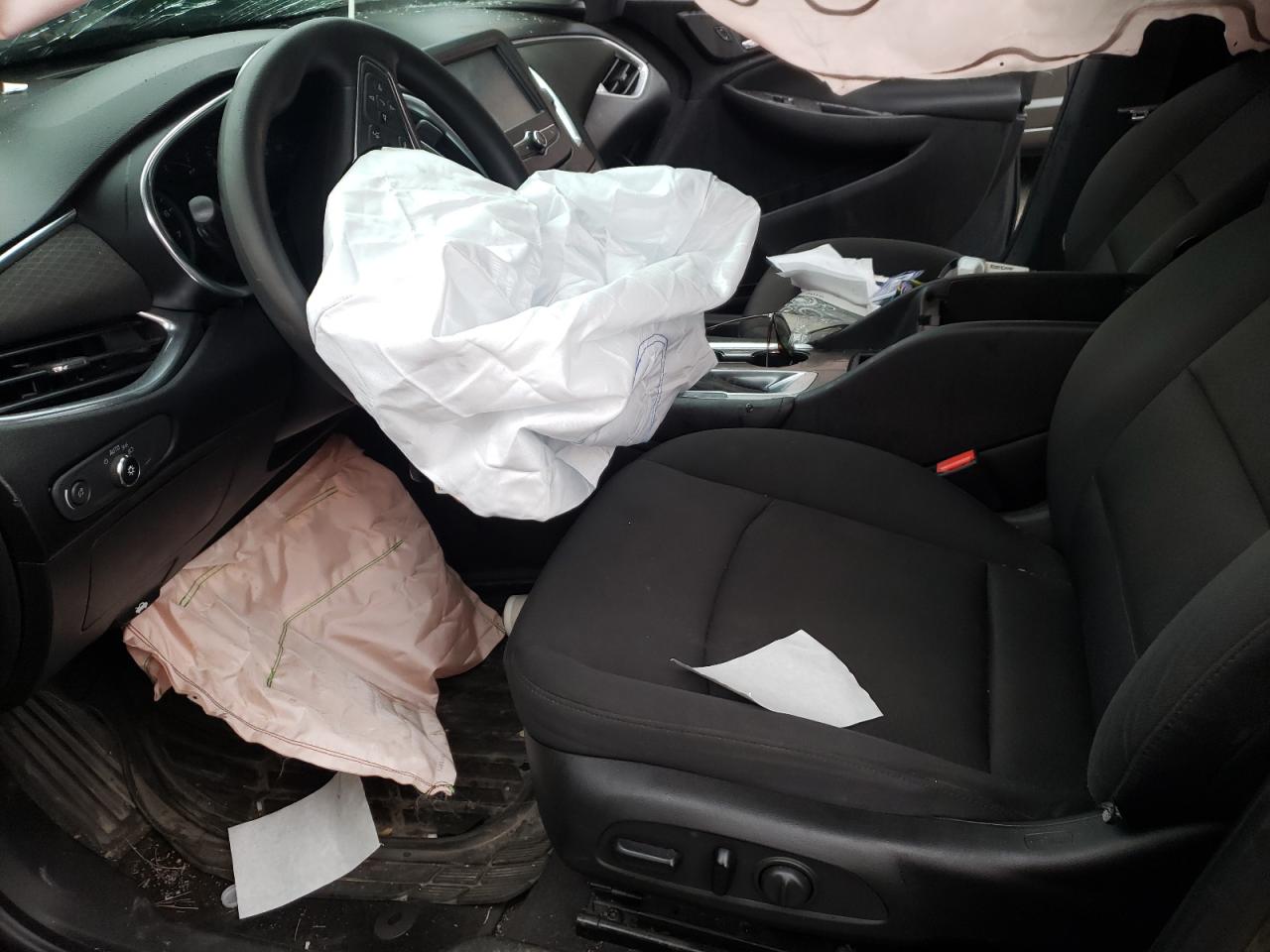 1G1ZE5ST8GF357245 CHEVROLET MALIBU 2016