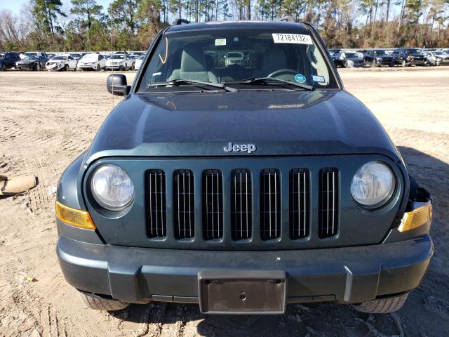 1J4GK38K95W670032 Jeep Liberty Renegade
