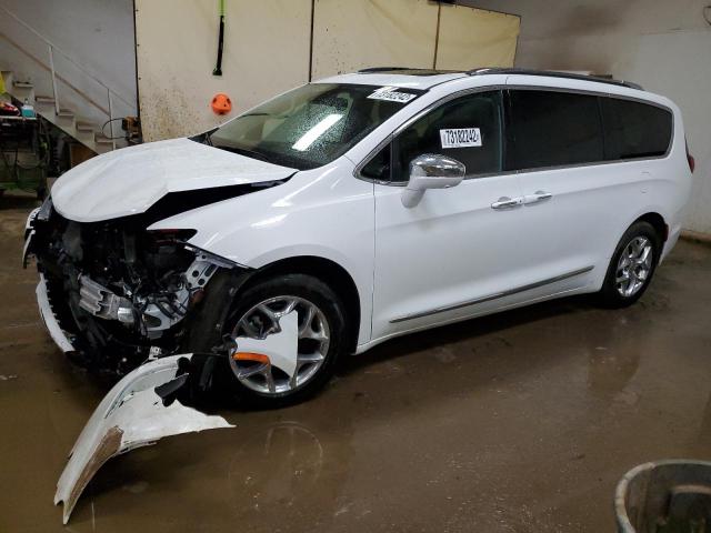 Salvage cars for sale from Copart Davison, MI: 2017 Chrysler Pacifica L