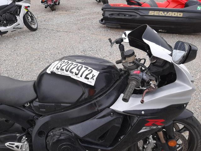 2014 SUZUKI GSX-R600 - JS1GN7FA8E2100040