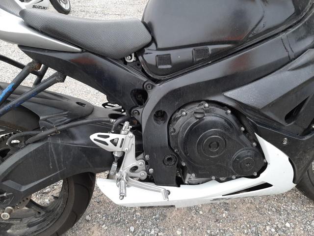 2014 SUZUKI GSX-R600 - JS1GN7FA8E2100040