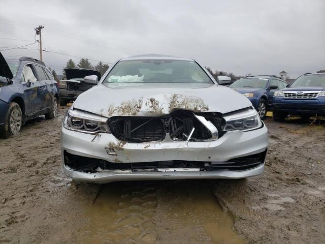 WBAJE7C53KWW25673 BMW 540 XI