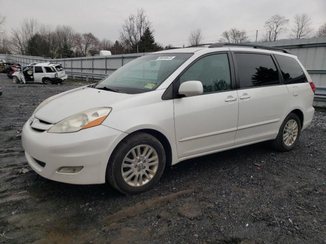 Salvage cars for sale from Copart Grantville, PA: 2007 Toyota Sienna XLE