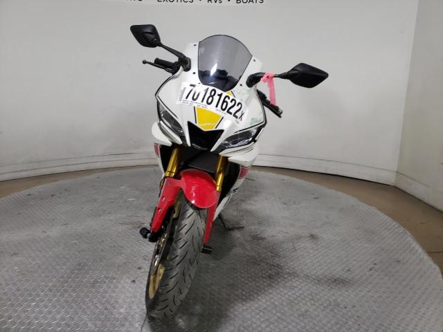 2022 YAMAHA YZFR3 A - MH3RH18Y2NK008923