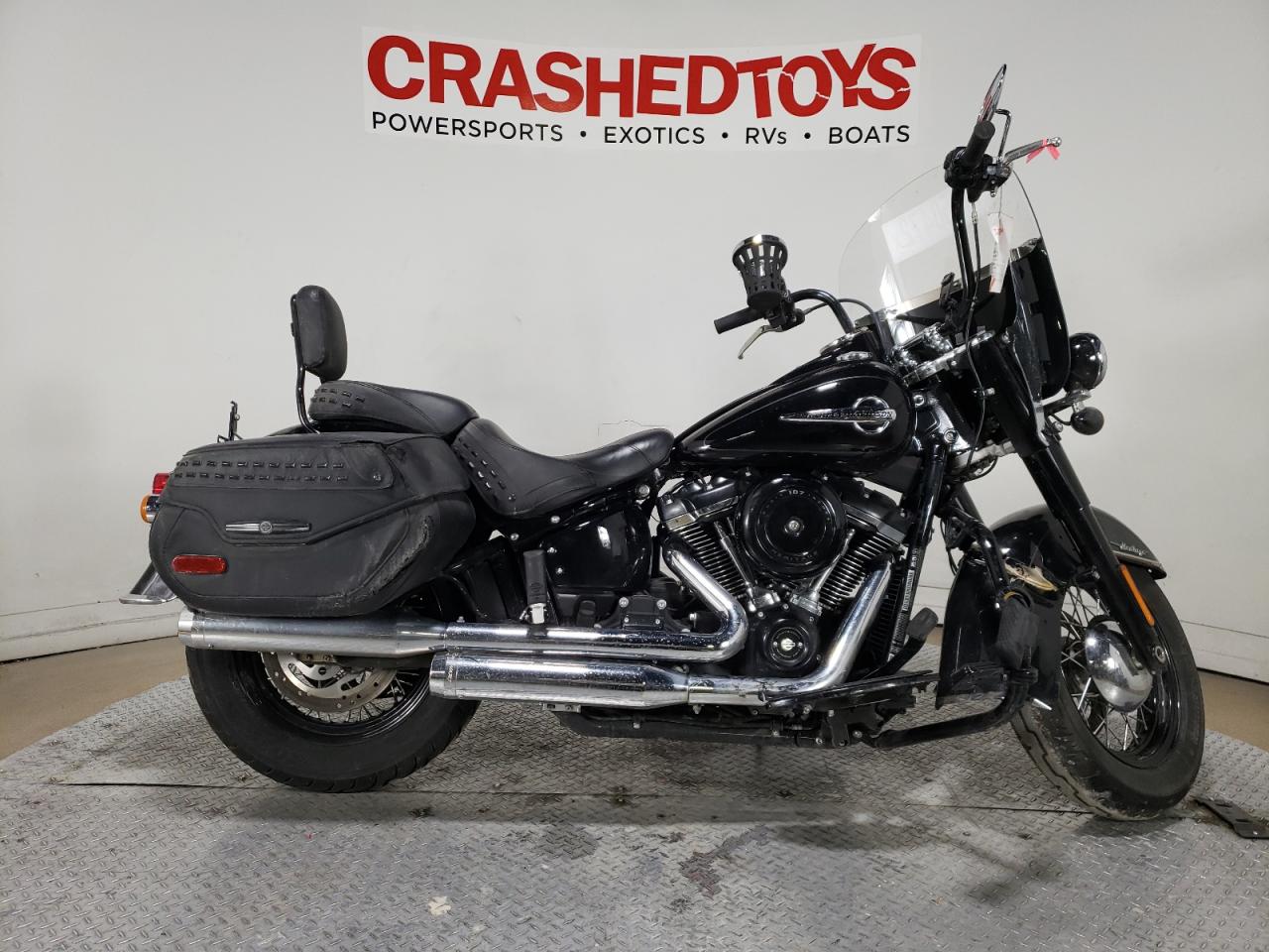 1HD1YAJ19JC043972 HARLEY-DAVIDSON FLHC HERIT 2018