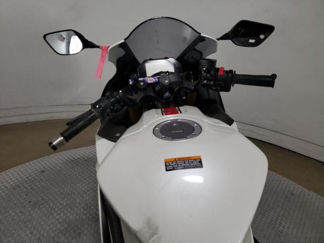 2022 YAMAHA YZFR3 A - MH3RH18Y2NK008923