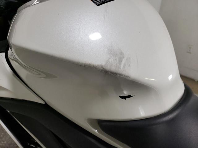 2022 YAMAHA YZFR3 A - MH3RH18Y2NK008923