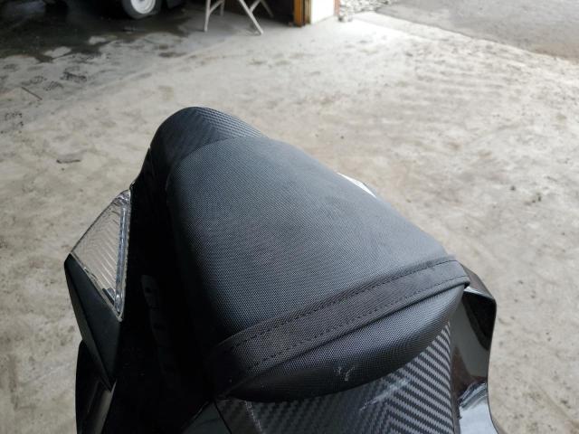 2020 SUZUKI GSX-R600 - JS1GN7FA8L7100572