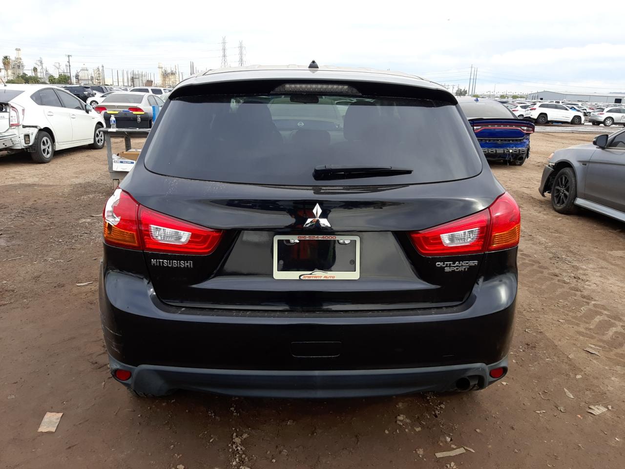 2015 Mitsubishi Outlander - Image 6