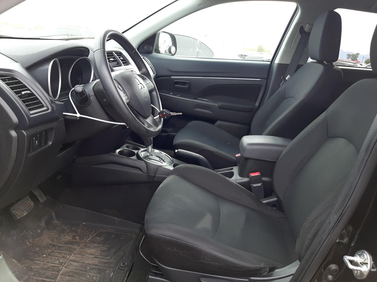 2015 Mitsubishi Outlander - Image 7